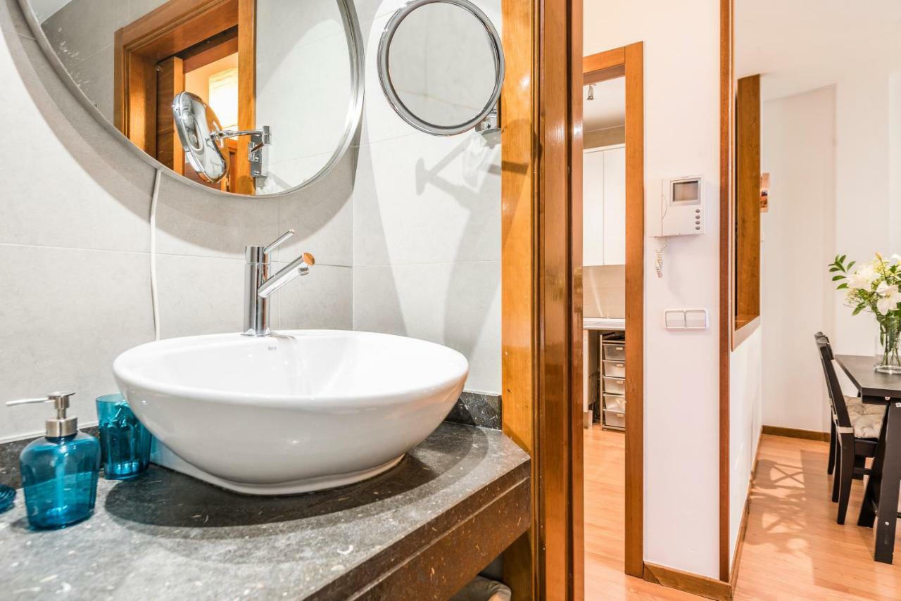 Ferienwohnung Waou Gran Via I - Alquiler Corta Duracion Madrid Exterior foto