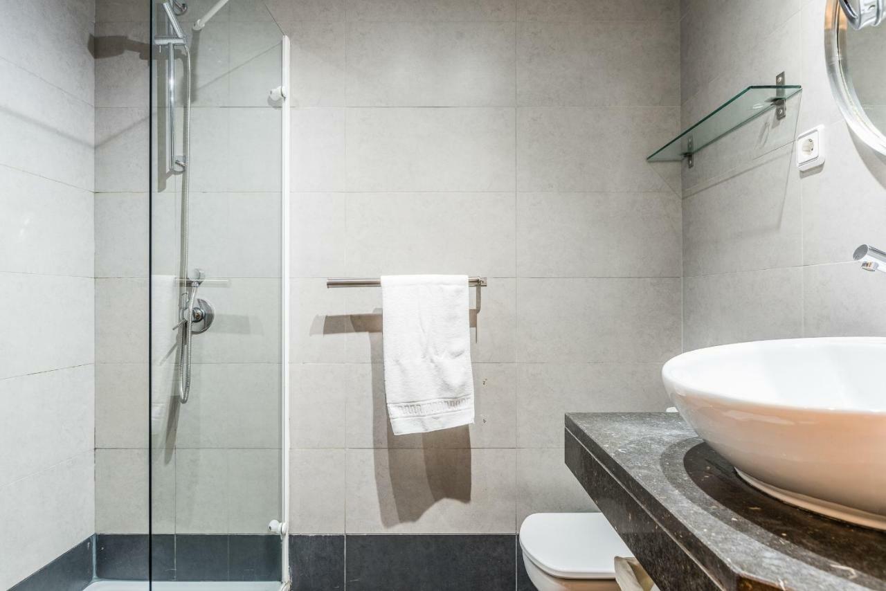 Ferienwohnung Waou Gran Via I - Alquiler Corta Duracion Madrid Exterior foto